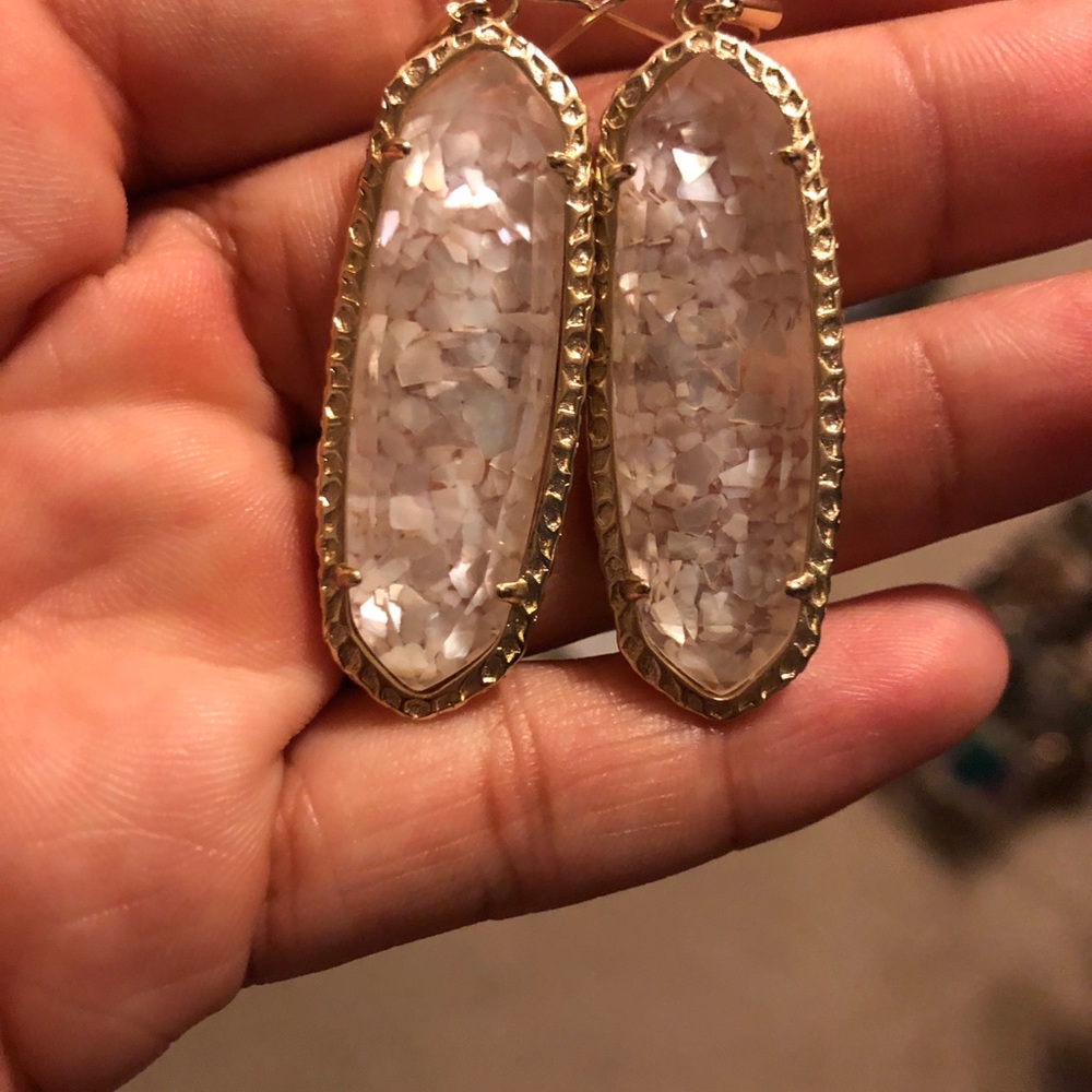 Kendra Scott Lauren crushed MOP earrings